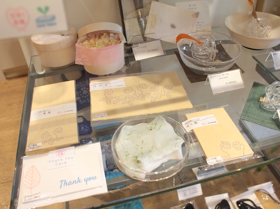 鎌倉の「SEITA PLUS」で花咲く和紙の販売スタート